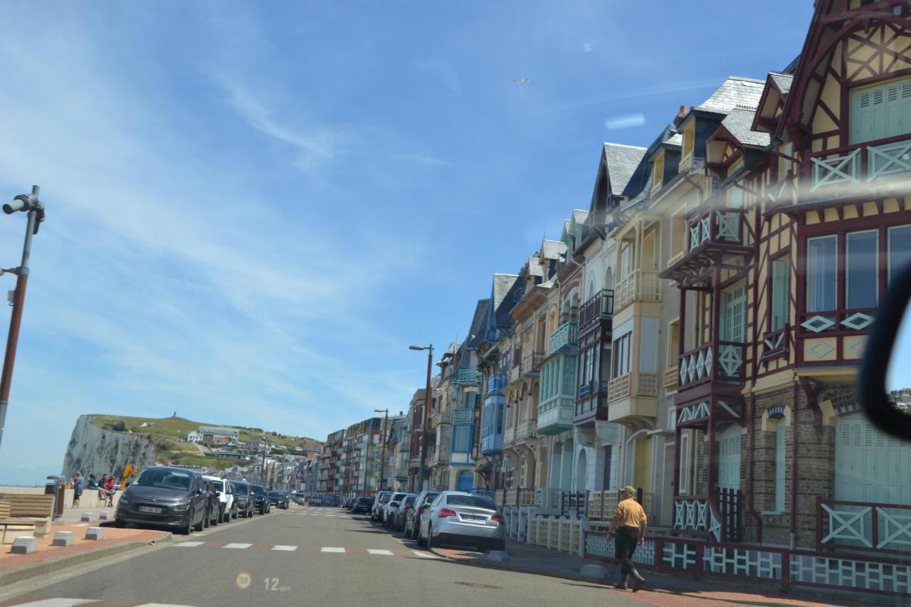 B&B Hotel Le Treport Friville エクステリア 写真